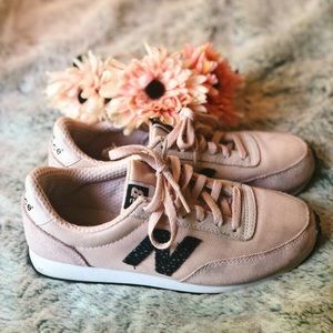 NEW BALANCE SNEAKERS TENNIS SHOES PINK SIZE 6